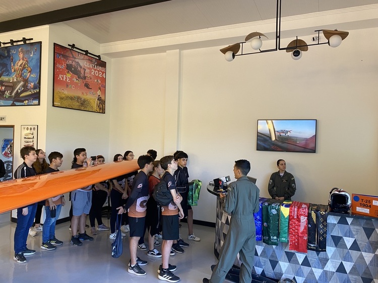 2 edicao hangar 2EIA 33